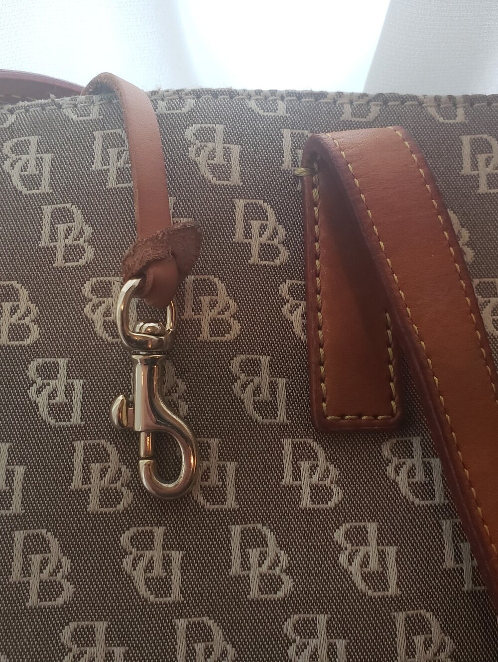 Dooney & Bourke Monogram East West Canvas Tote Bag Fair - Picture 11 of 11